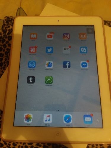 iPad 2, Como Nuevo Con Su Accesorios