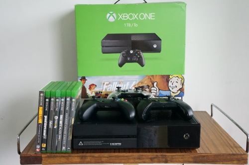Xbox One 1 Tb Con 3 Controles Y 7 Juegos
