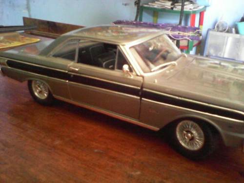 Carro Coleccion Ford Falcon  A Escala 1/18