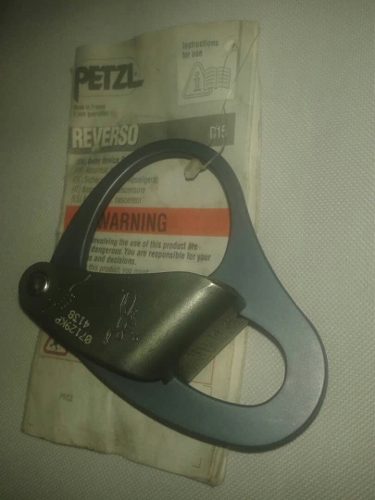 Descendedor Bloqueador Reverso Escalada Petzl