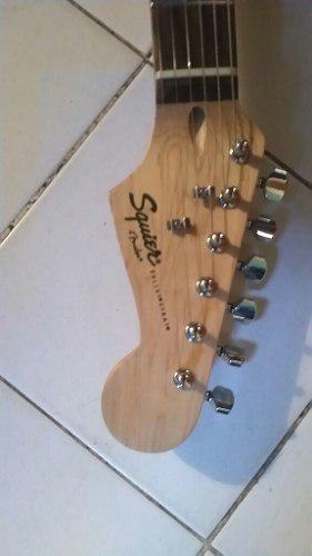 Guitarra Eléctrica Squier Fender Bullet Strat