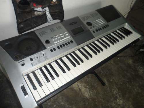 Teclado Yamaha Psr 413 + Paral