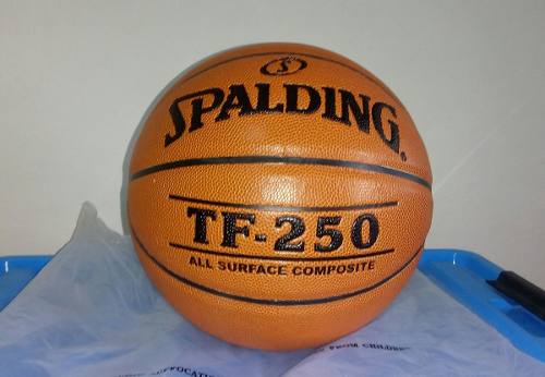 Balón De Baloncesto Spalding Nº 7 De Semi Cuero