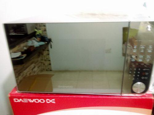Microondas Daewoo 1.1 Pies Espejo Nuevo D Paquete En Su Caja