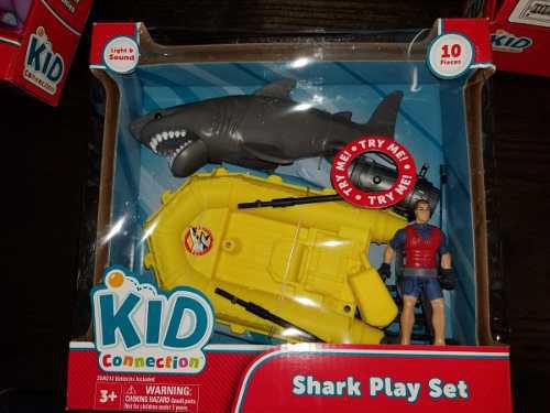 Juego De Tiburón Con Lancha. Shark Play Set. Kid Connection