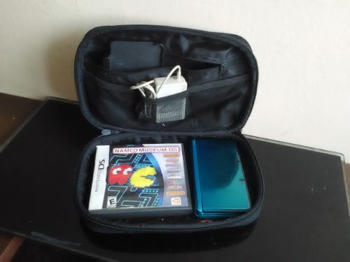 Nintendo 3ds Azul Marino Con Estuche + 2 Juegos