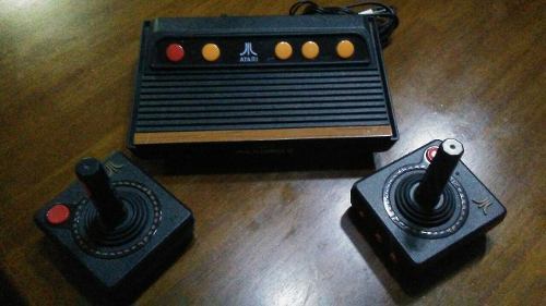 Atari Flash + 75juegos Integrados,controles Inalambricos