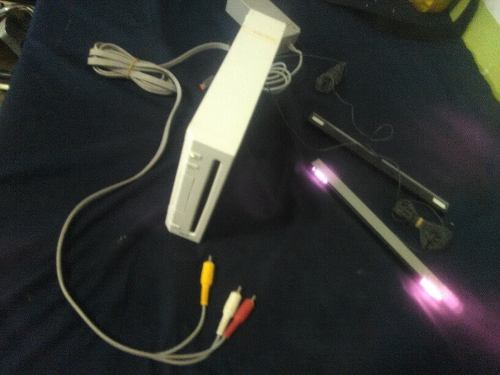 Consola De Wii Para Reparar Con Cables Y Antena