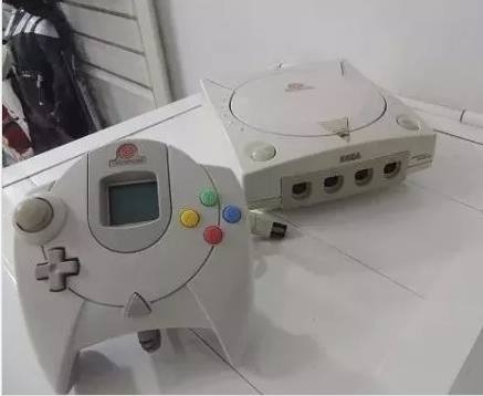 Consola Sega Dreamcast + 2 Controles Y Memoria