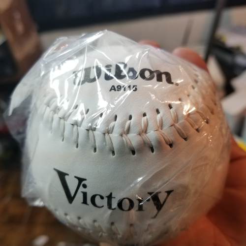 Vendo 7 Pelotas Softball Wilson Victory Blancas