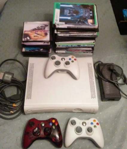 Xbox 360 + Chipiado + 1 Control + Cables 30 Juegos