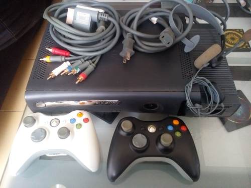 Xbox 360 Elite (3 Luces Rojas), 2 Controles, Fuente De Poder