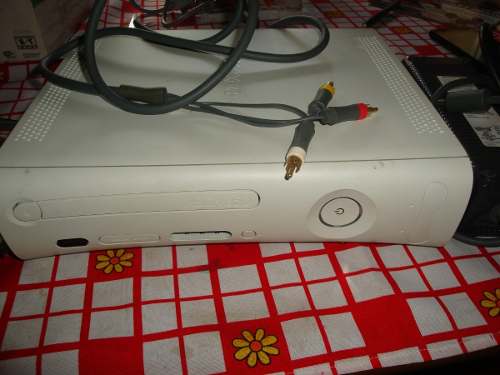 Xbox 360 Lee Juegos Copia,no Incluye Control, 100% Operativo