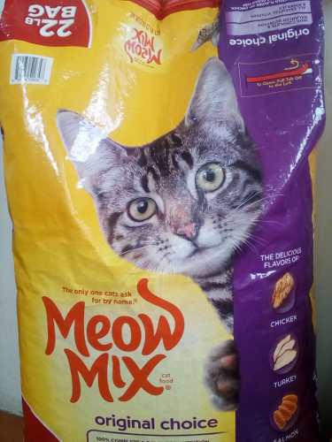 Gatarina Meow Mix