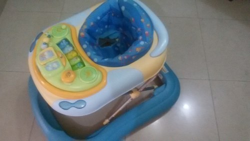 Andadera Para Bebe. Con Bandeja De Juguetes Interactivos