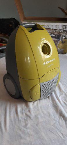 Aspiradora Electrolux Ingenio 1 300 W