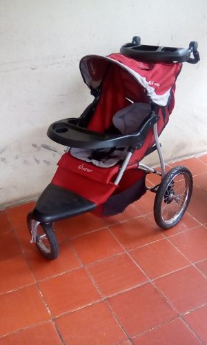 Coche, Andadera, Corral, Porta Bebe De Carro Y Compresor