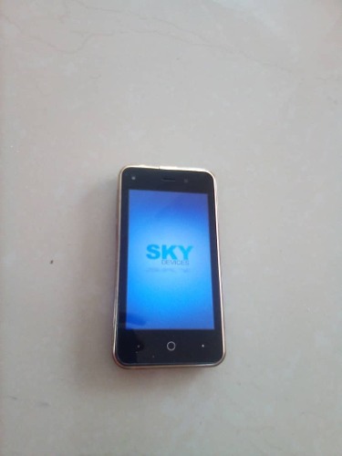 Telefono Sky Platinum 4.0 Plus