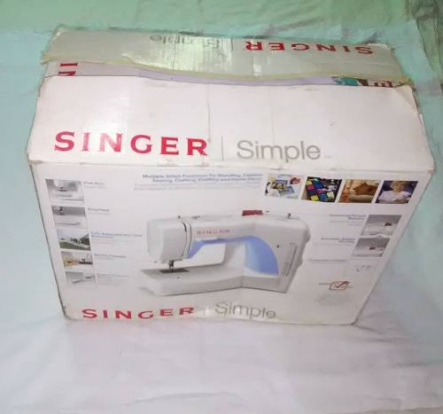 Maquina De Coser Singer Simple  + Minioverlock