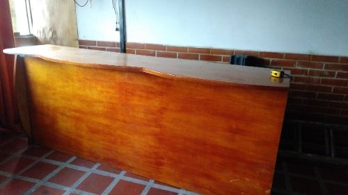 Barra Exhibidora De Madera