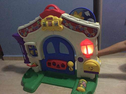 Casita Fisher Price Luces Y Música