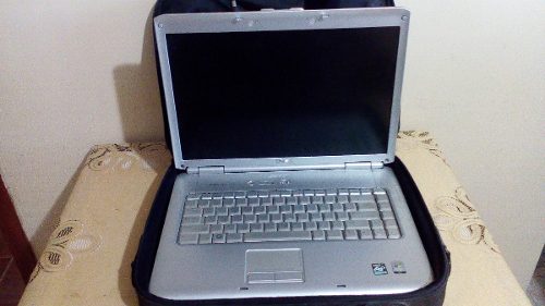 Laptop Dell Inspiron v)