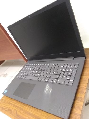 Laptop Lenovo V
