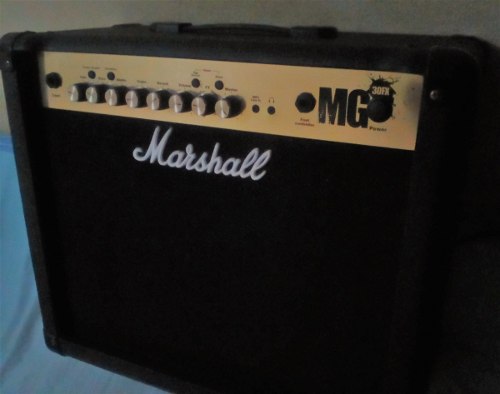 Cambio Amplificador Marshall Mg 30fx Por Un Fender