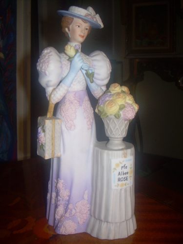 Figura De Porcelana Coleccionable Marca Avon Mrs Albee 