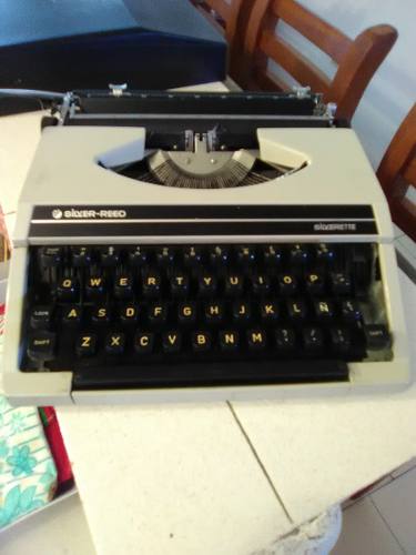 Maquina De Escribir Portatil Silver Reed Vintage