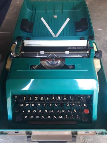 Vendo Máquina De Escribir Marca Olivetti Studio 45