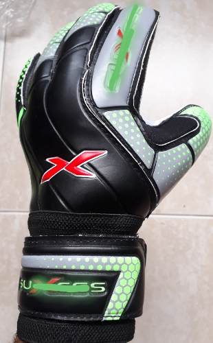 Guantes De Portero Talla 8 9 Y 10 Disponible