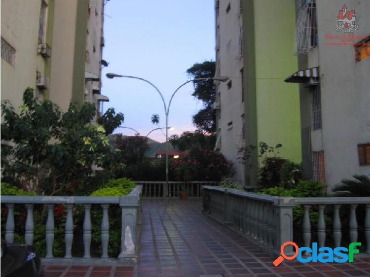 Apartamento Venta Res. Candys Cód 19-1494 WJO