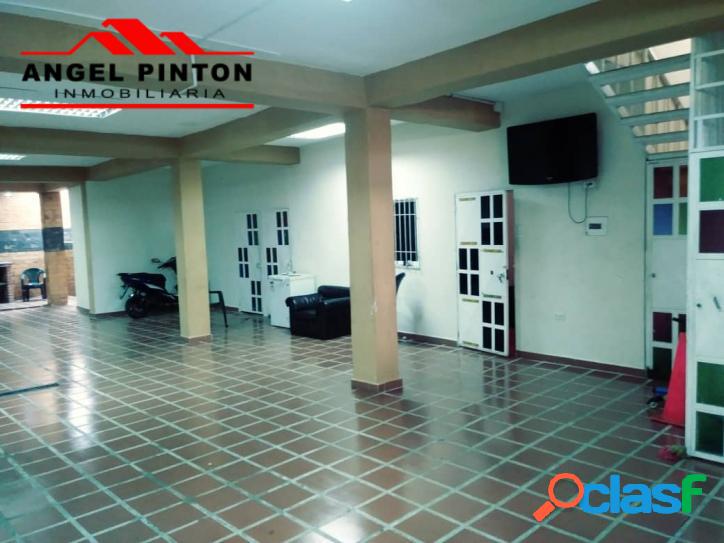 CASA COMERCIAL VENTA EN BARQUISIMETO API 1612