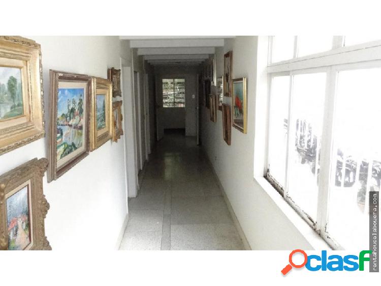 Casa en Venta Country Club KC1 MLS14-9997