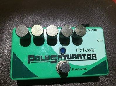 Pedal Guitarra Over/ Distorsion Polysaturator Pigtronix