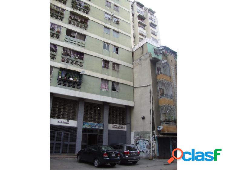 apartamento en la av. fuerzas armadas