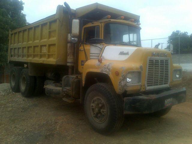 camion mack 1978(0416.882.17.57)