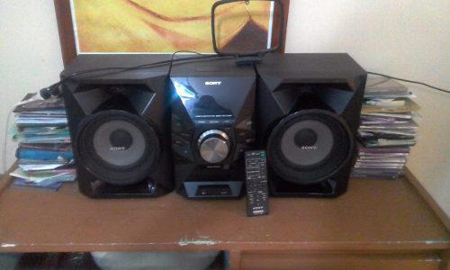 Equipo De Sonido Sony 450 Watts Perfecto Estado Con Control