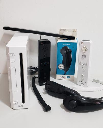 Remato Consola Wii Chipeada Original + 2 Contr + 2 Nunchuk