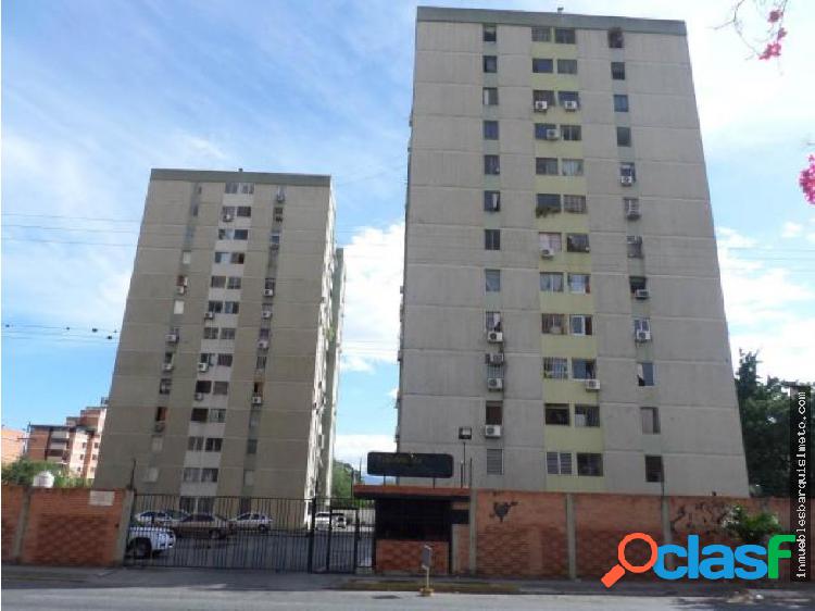 Vendo Apto Residencias Mariella Este de Bqto