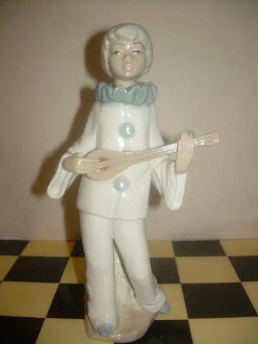 Figura De Porcelana Casades Joven Con Mandolina En Buen Est