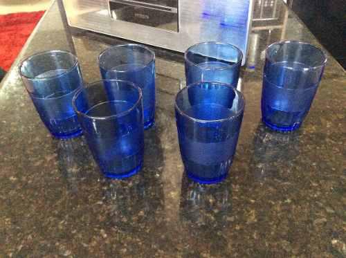 Juego De Vasos De Vidrio Pequeños Color Azul