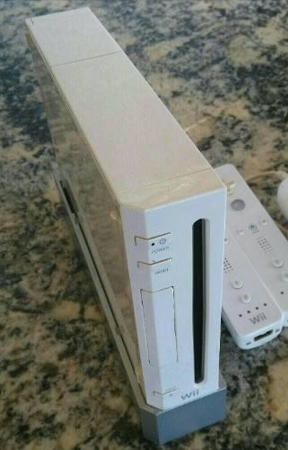 Nintendo Wii + 2 Controles