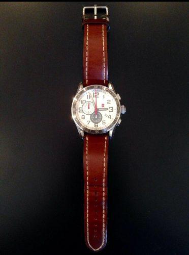 Reloj Swiss Army Victorinox Correa De Cuero Modelo 241281.