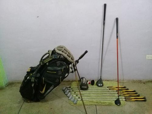 Juegos De Palos D Golf Mizuno Maleta Nike, Y Set Del 4 Al Pw
