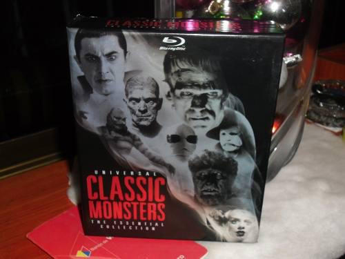 Universal Classic Monsters The Essential Collection Bluray