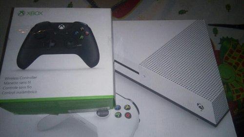 Xbox One S Con 2 Controles