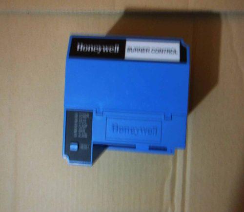 Control De Llama Programador Honeywell 7890 B 1014 Nuevo