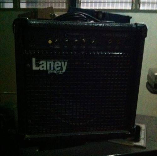 Amplificador Laney Para Bajo De 15 Wts